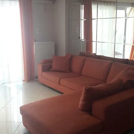 Kinder Luxury Apartment Loutráki