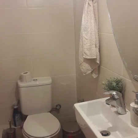Kinder Luxury Apartment Loutráki
